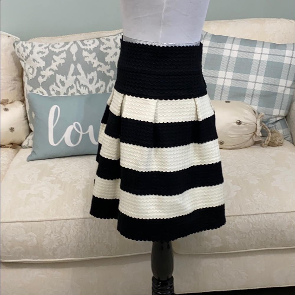 Anthro Girls From Savoy Black/Cream Striped Skirt - Picture 4 of 8